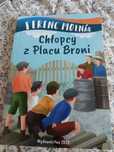Chłopcy z placu broni.