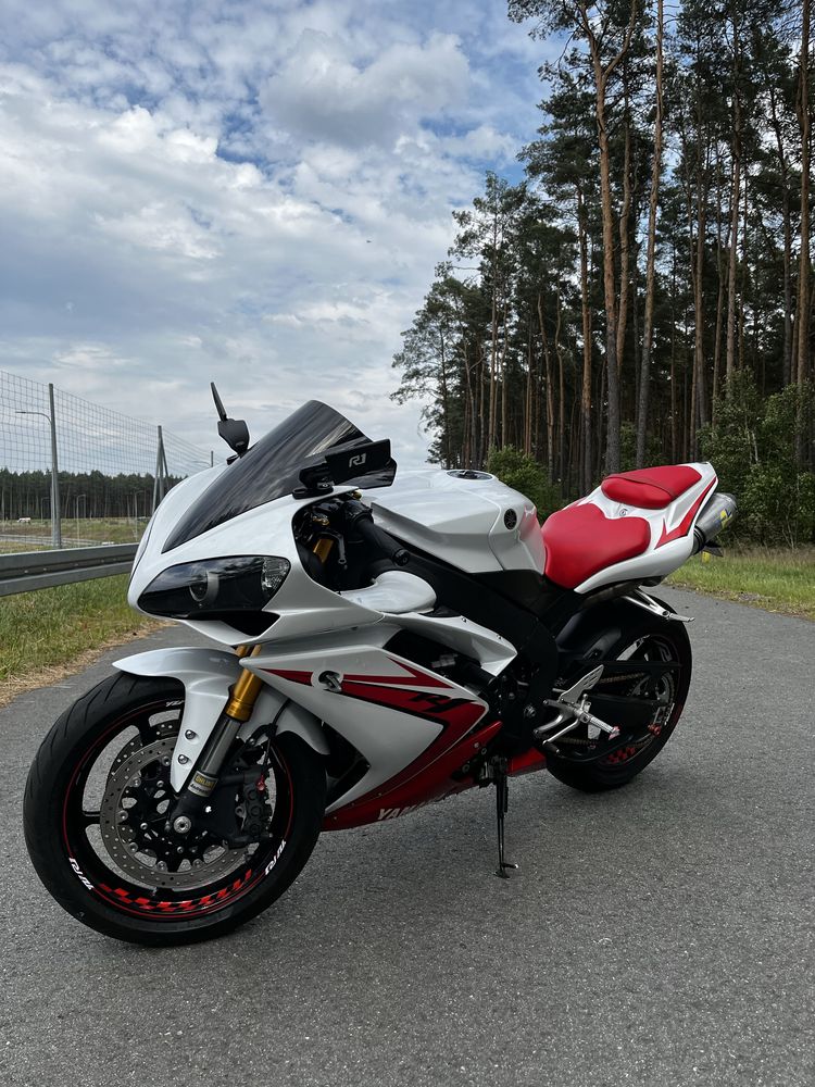 Yamaha r1 rn19.