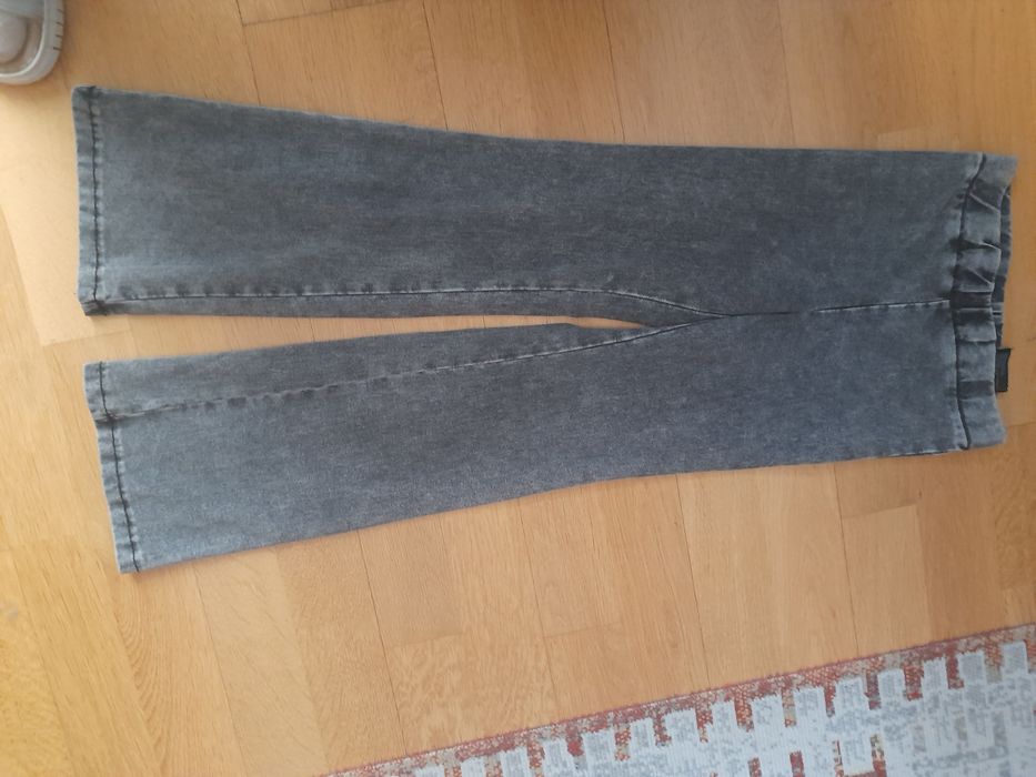 Treginsy, leginsy poszerzane dzwony