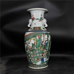 Vaso Kangxi em forma de orelha de elefante com cinco cores e figuras