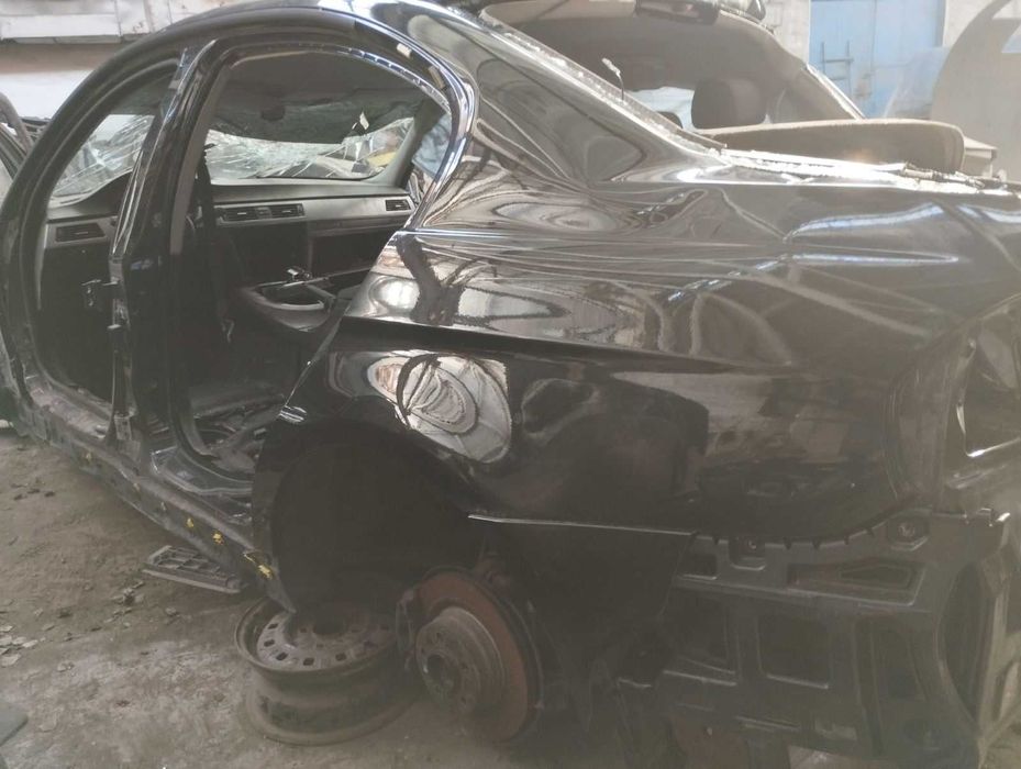 BMW E-90 запчастина б/у