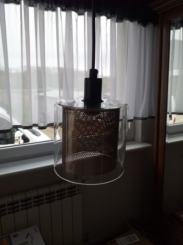 Wisząca lampa szklana na długim kablu Piękna!