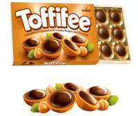 Toffifee czekoladki bombonierka praliny orzechy w karmelu 125g STORCK