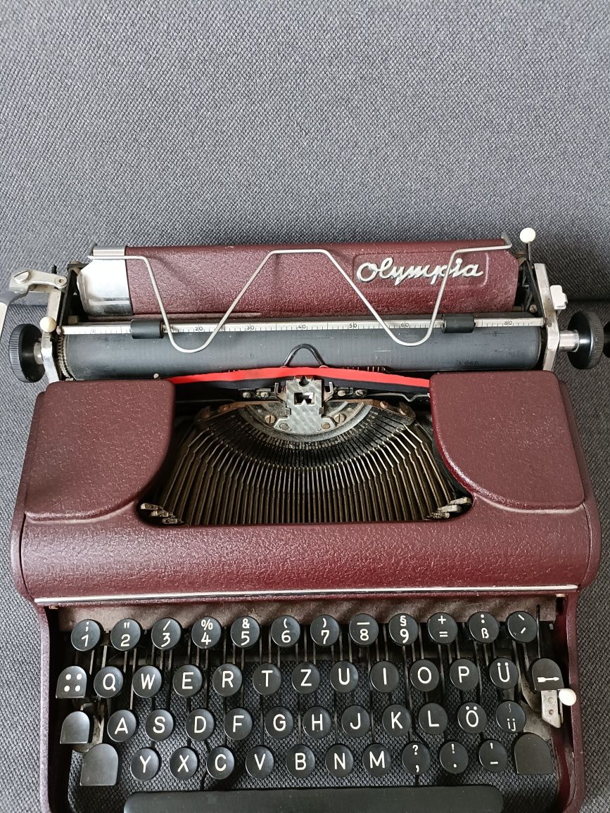 Stara   Maszyna do pisania Olimpia