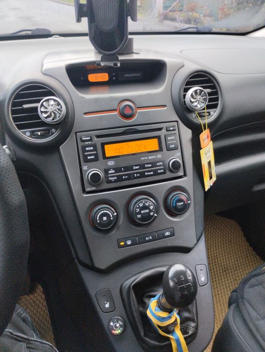 Кіа Каренс  2007