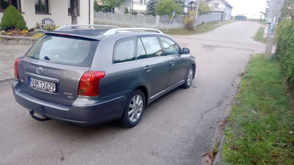 Toyota Avensis T-25