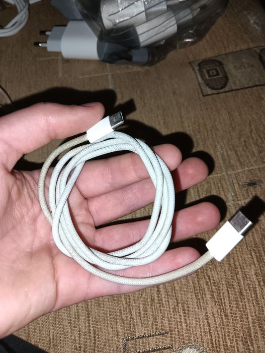 Prądy od ładowarki Apple