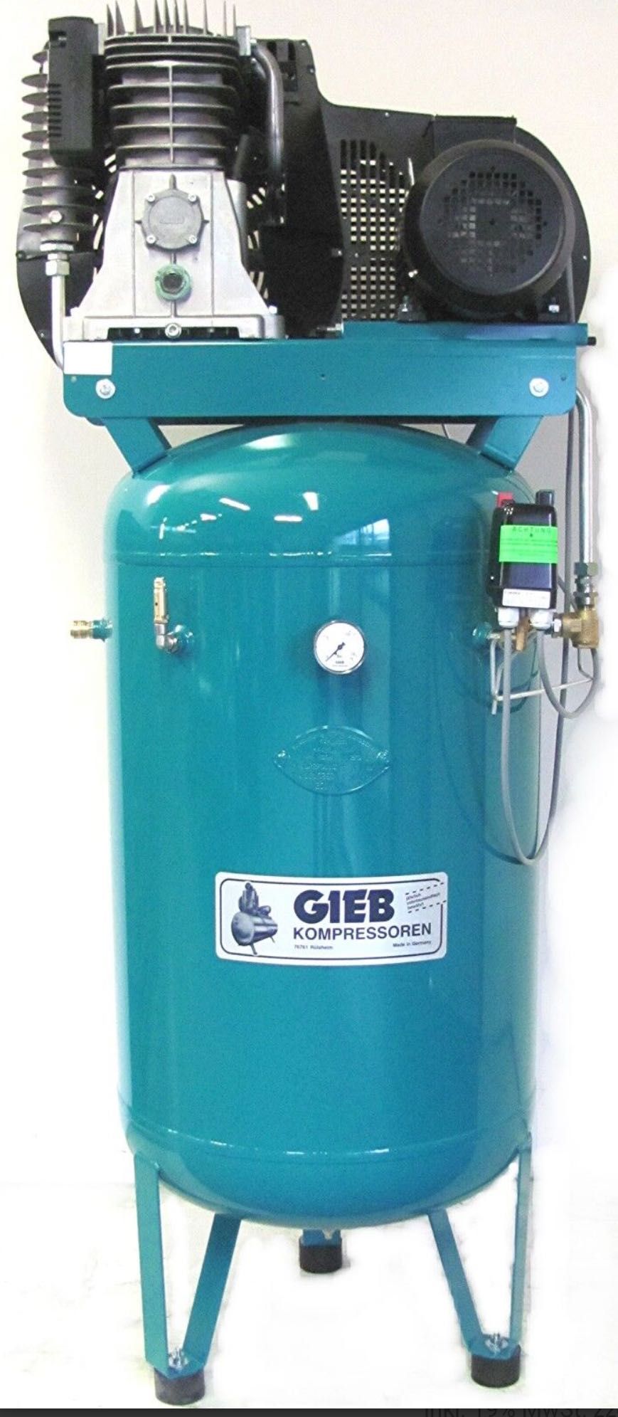 GIEB - Kompressor 850/270-11-stehend 5,5 KW
400 V