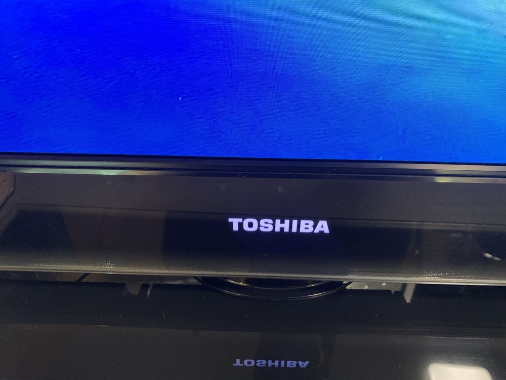 Телевізор TOSHIBA 32VL733