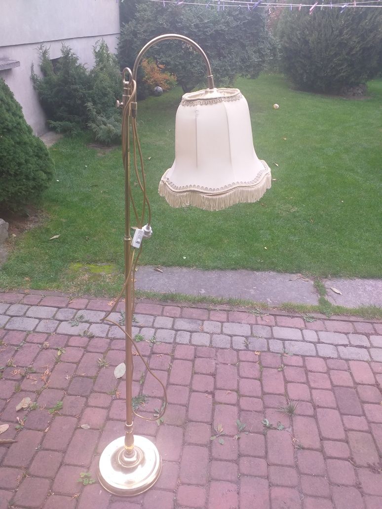 Lampa podłogowa mosiężna z abażurem