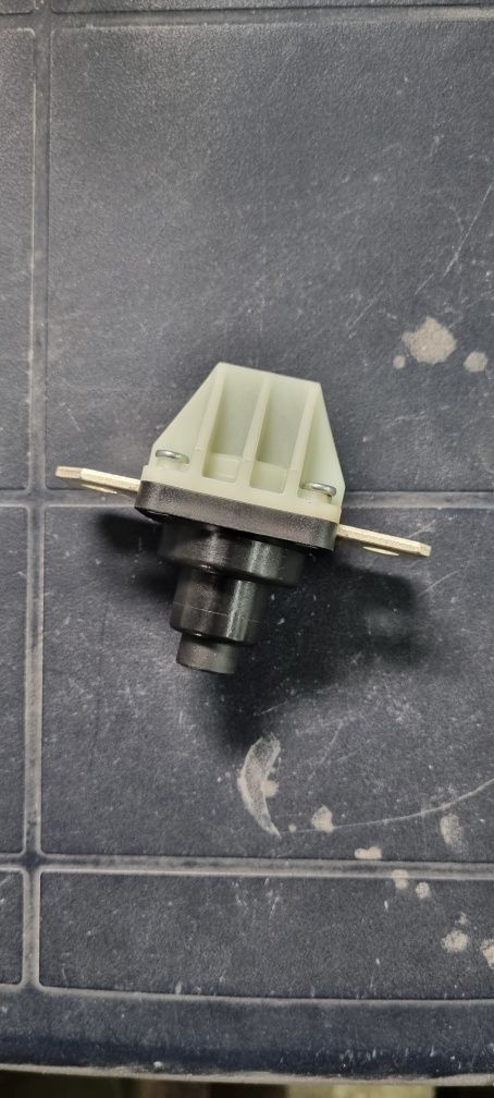 Піропатрон пиропатрон bmw, i5 ix3, ix5, ix6, ix8 G08 61279845435, 9845
