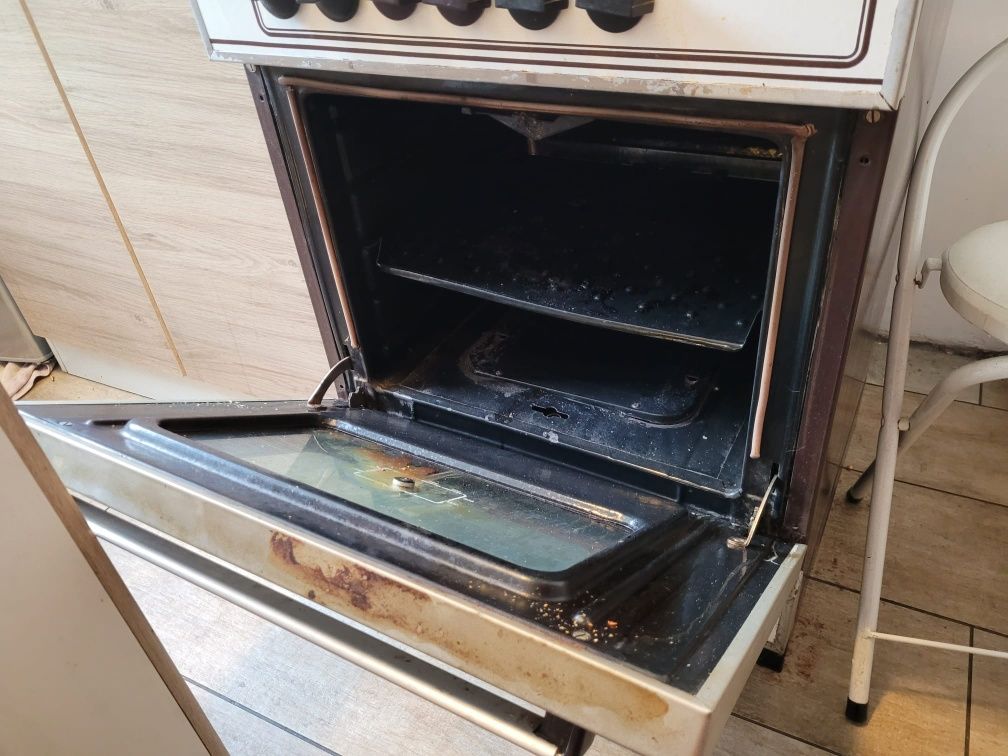 Kuchenka gazowa wolnostojąca z piekarnikiem