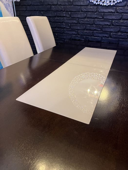 Stół rozkładany + 6 krzeseł – elegancki zestaw jadalniany