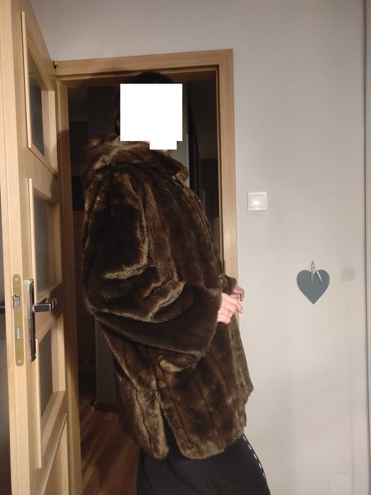 Piękne, brązowe futro, oversize, kieszenie, kaptur, super jakość