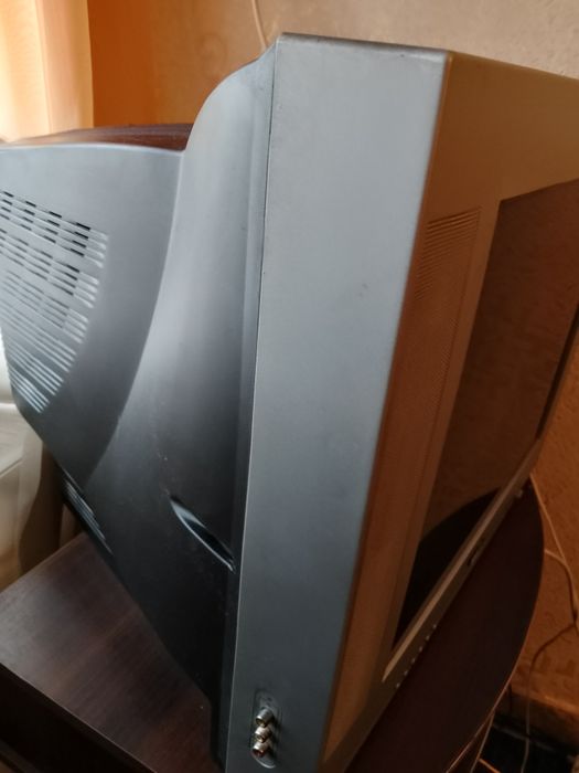 Цветной телевизор   West,вес27кг.экран406*305mm.,типPF22ВМ99,габариты5