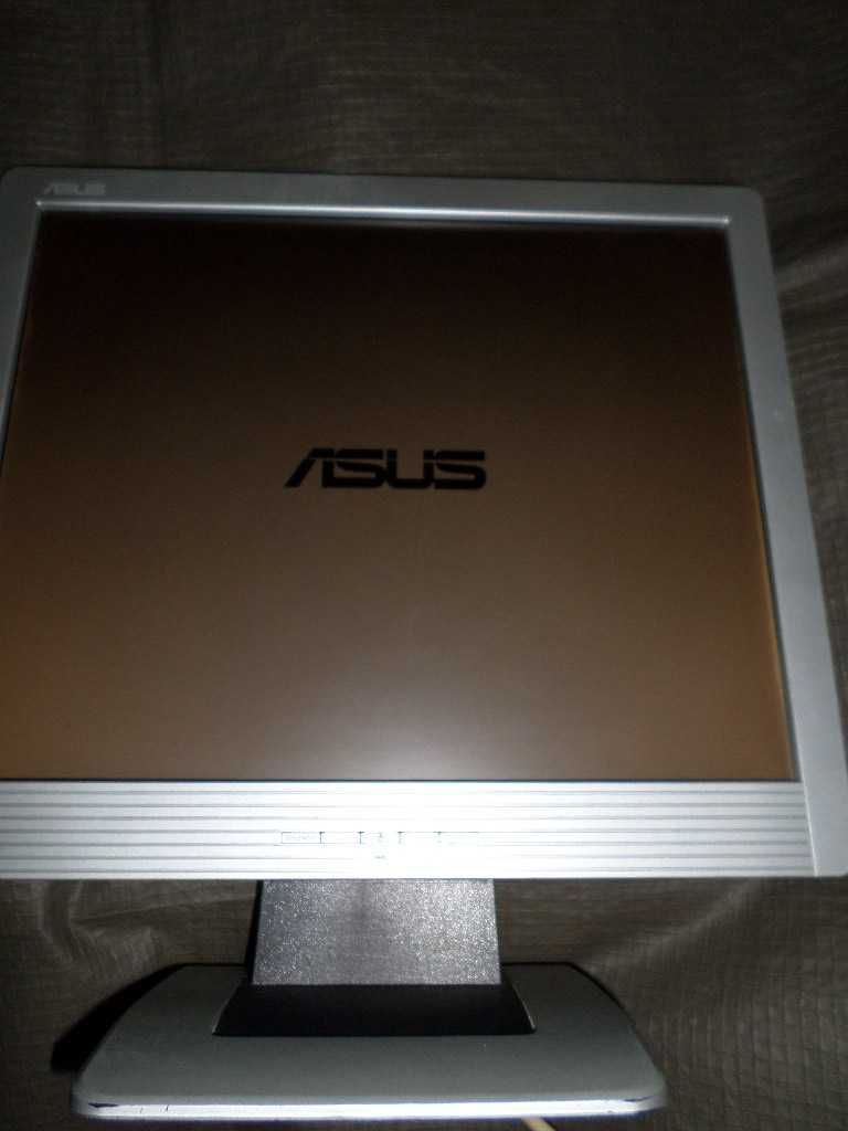 Монитор ASUS MM17D.