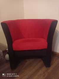 Fotel kubełkowy czerwony czarny