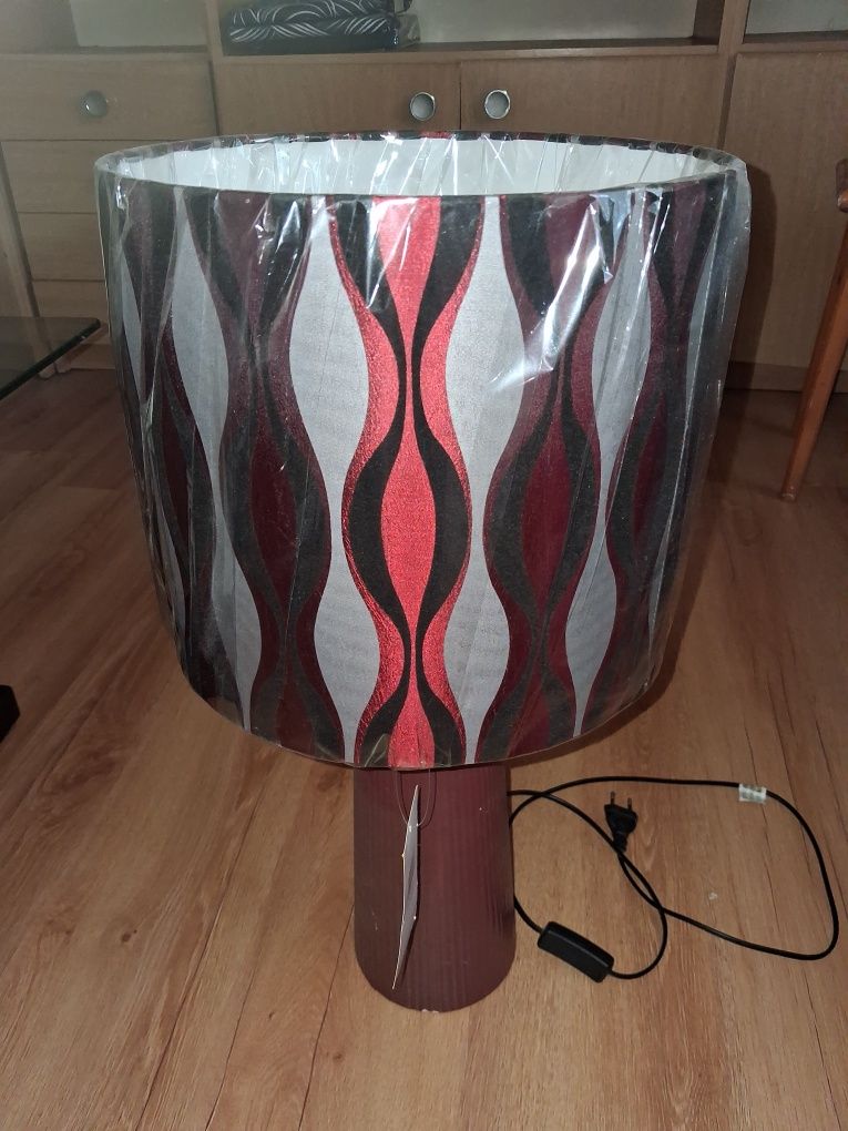 Lampa piękna nowa