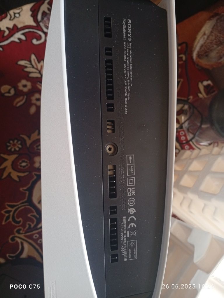 Продам СОНИ плестейшен PS-5