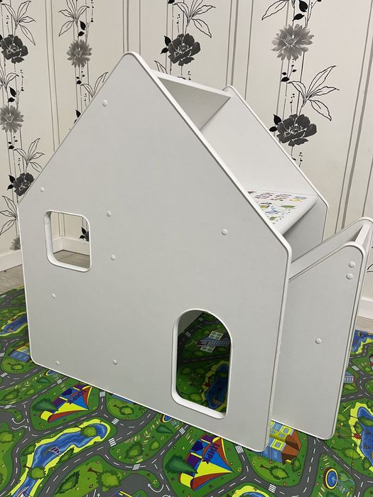 Дитячий будинок-парта