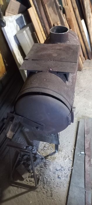 Буржуйка з газового балона