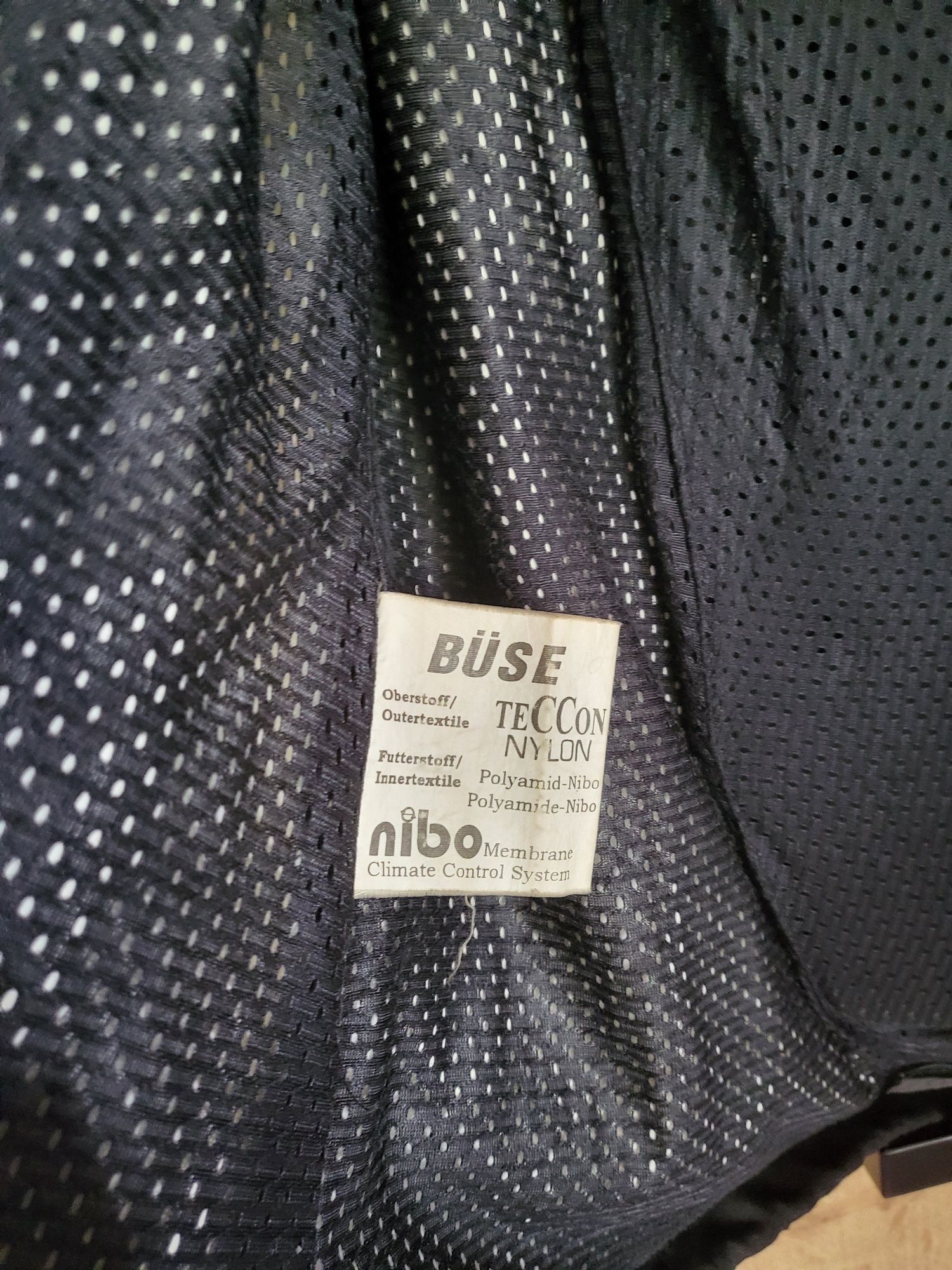 Kurtka Buse na motor