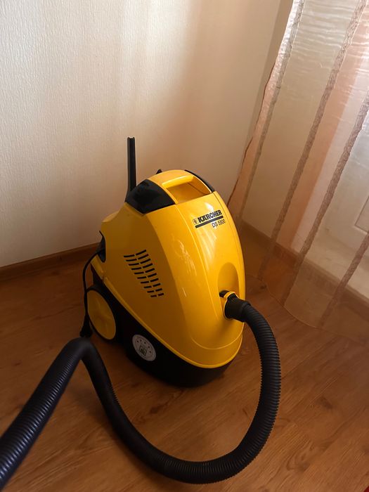 Пилосос Kärcher.
