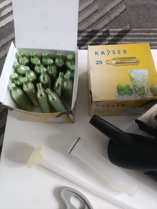 Syfon do wody gazowanej, saturator Kayser 1litr +43 naboje