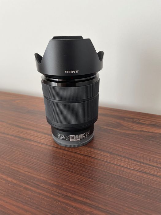 Objetiva Sony SEL FE 28-70mm F3.5-5.6 OSS