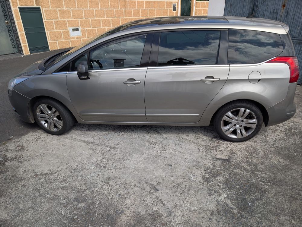 Peugeot 5008 7 lugares