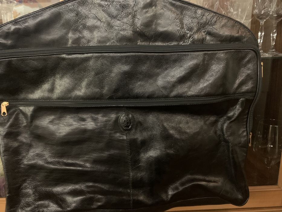 Fantástico Porta fatos em pele genuina