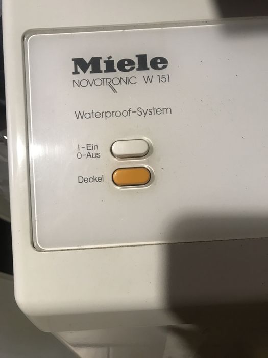 Пральна машина “Miele Novotronik W 151”