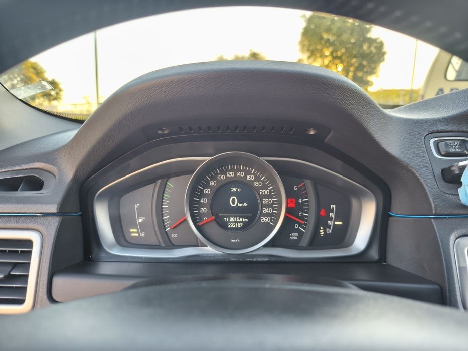 Volvo V70 1.6 D2 Auto Troco  163€ Mês
