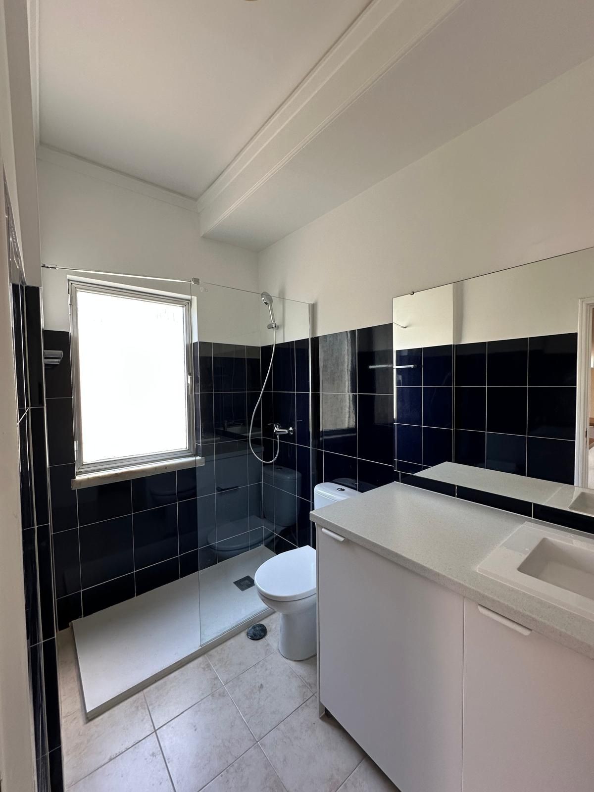 Arrendo apartamento T2 Av Novas Lisboa 80m2