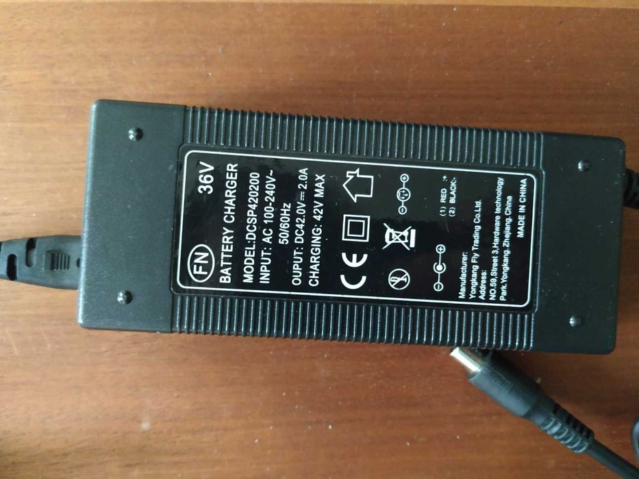 зарядка блок живлення 36V output DS 42V 2A