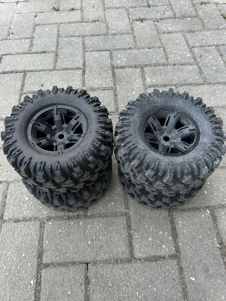 Traxxas xmaxx 8s com extras