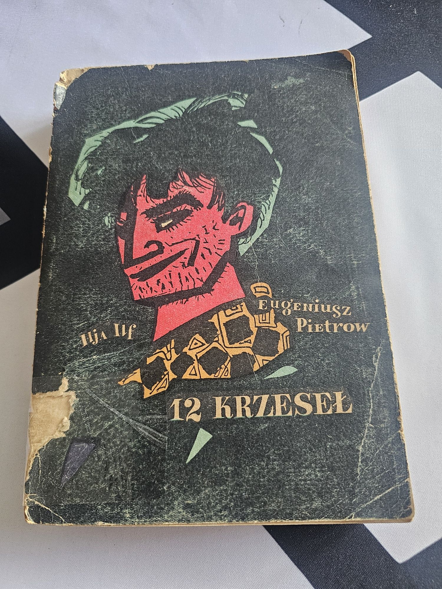 Książka 12 krzeseł eugeniusz pietrow