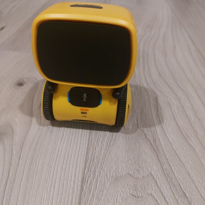 Розумний робот - іграшка