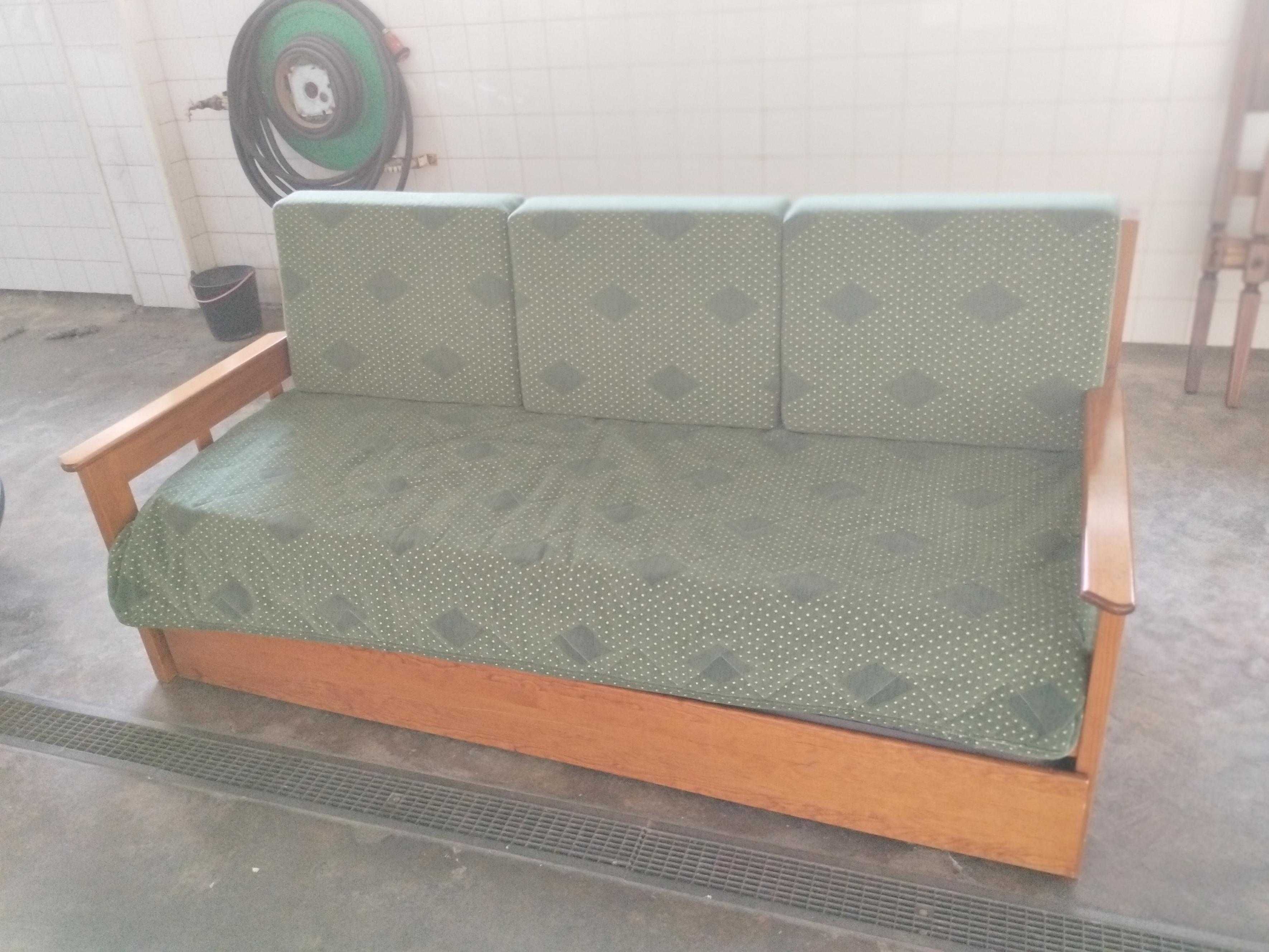 Sofá Cama em Excelente Estado