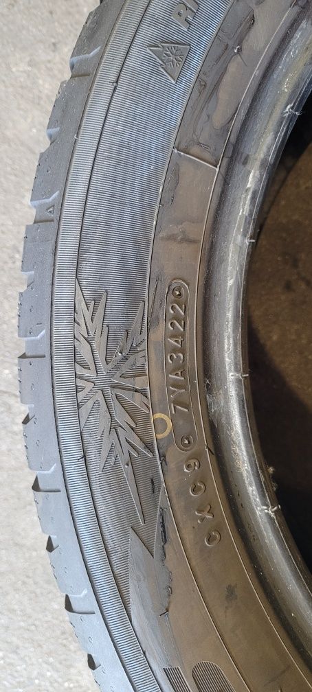 215/55r18 99V Toyo Observe S944 z 2022r ładne.