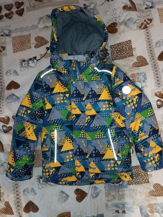 Зимовий набір: куртка,штани, шапка,шарф,,рукавиці