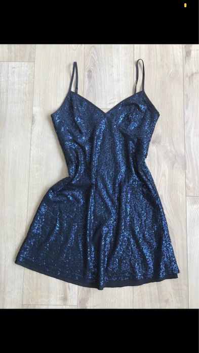 Sukienka wieczorowa granatowa z cekinami r. 36