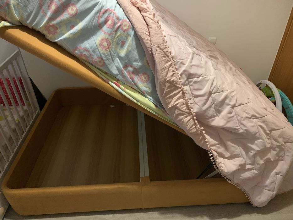 Sommier com arrumação + colchao