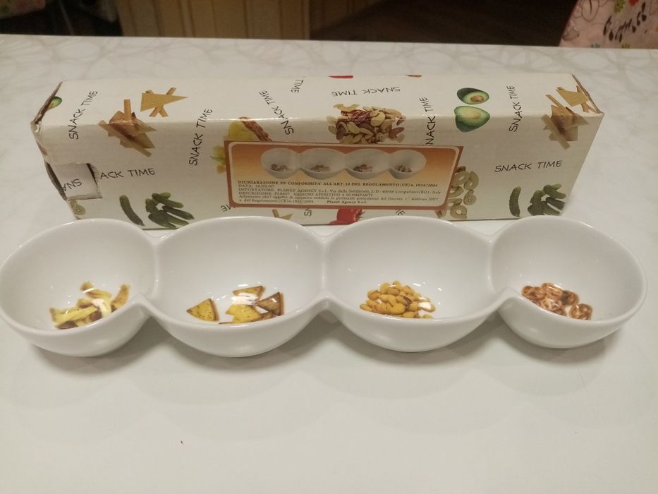 Менажница, блюдо