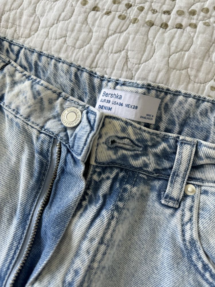 Джинси wide leg bershka 38р