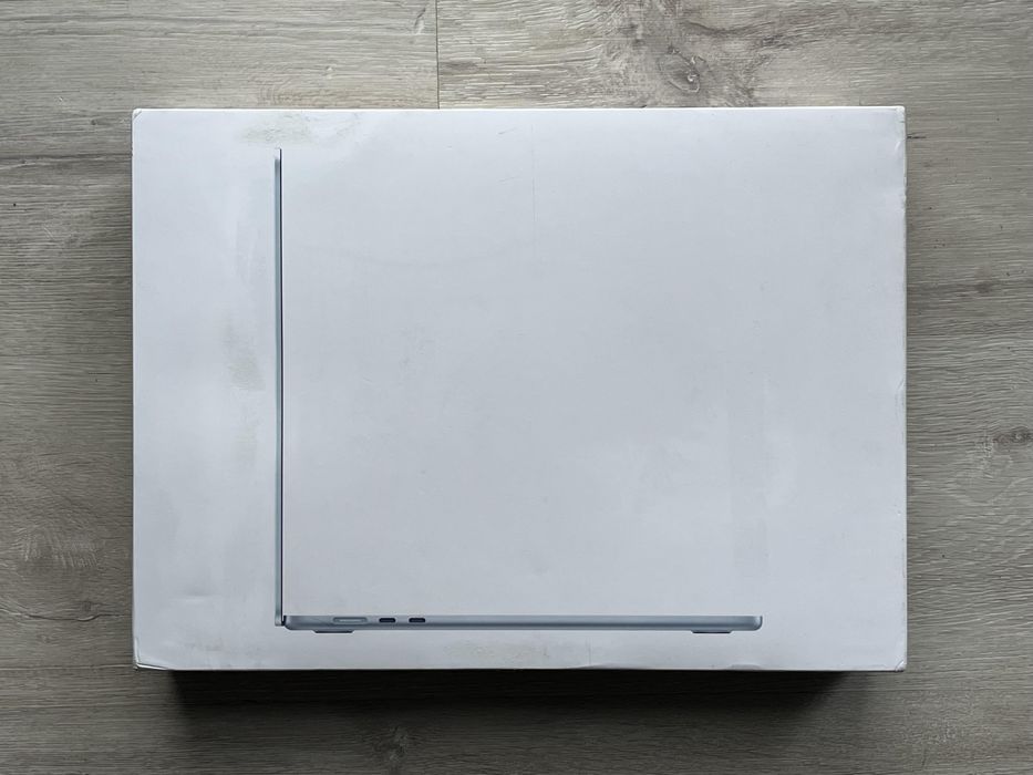 OUTLET Apple MacBook Air 2025 15,3 M4 24/512 FV23 21 cykli