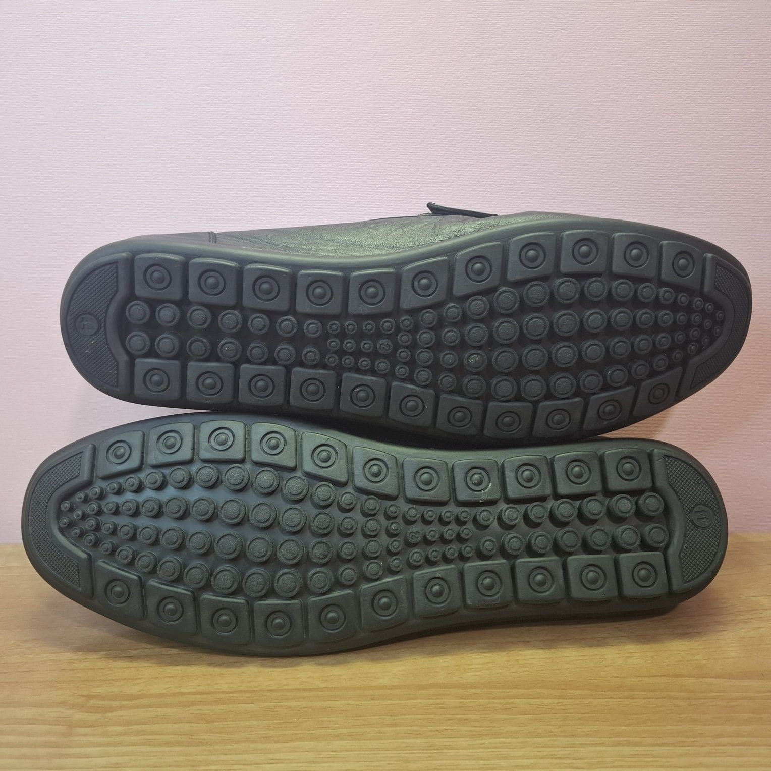 Чоловічі фірмові мокасіни CHH