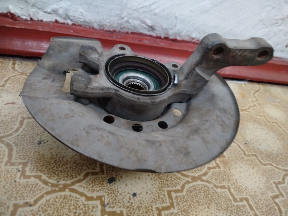 Цапфа, ступица, поворотный кулак. Передний правый. 2110-2112