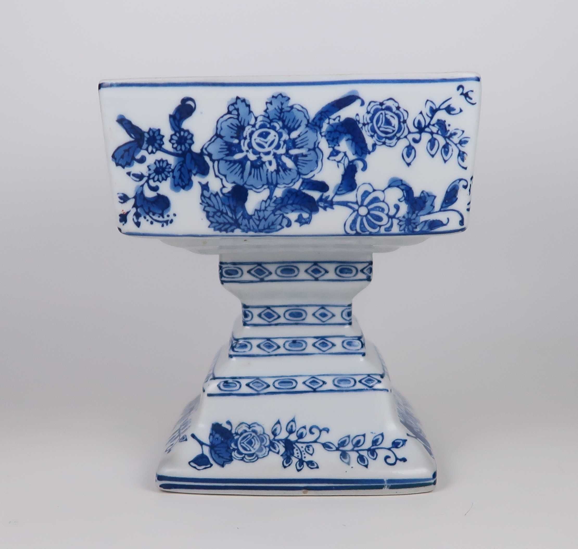 Taça antiga em Porcelana da China