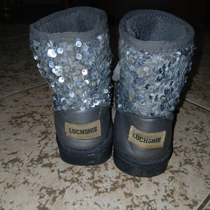 Угі угги с пайетками сапоги теплые р-р 35, стелька 22.5 см